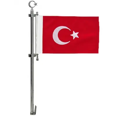 Otofors Krom  Makam Bayrak Direği