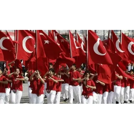 Toren Bayrak Tasima Sopasi Takim Ahsap Bayrakli